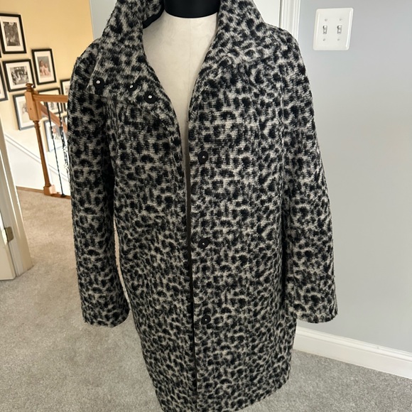 H&M Black and Gray Patterned Coat - Picture 1 of 3